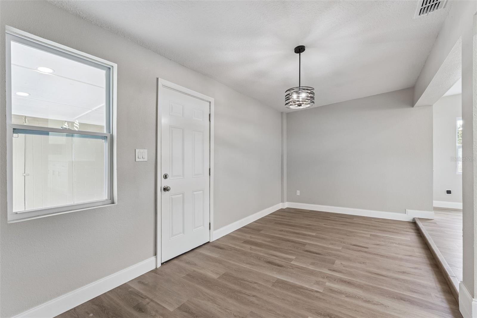 Image 17 of 47 For 5738 Yucatan Drive