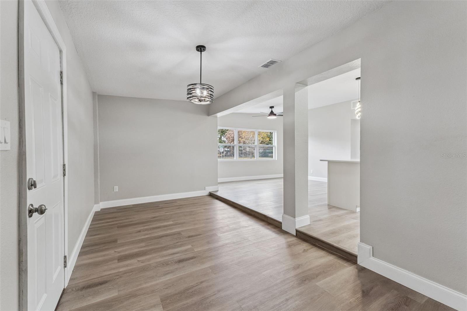 Image 18 of 47 For 5738 Yucatan Drive