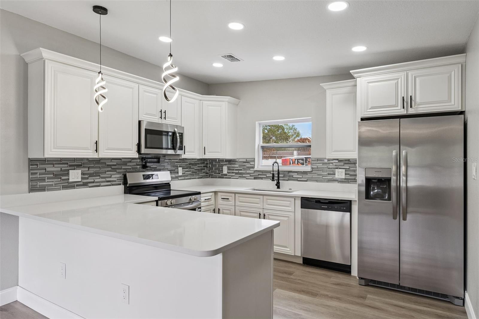 Image 3 of 47 For 5738 Yucatan Drive