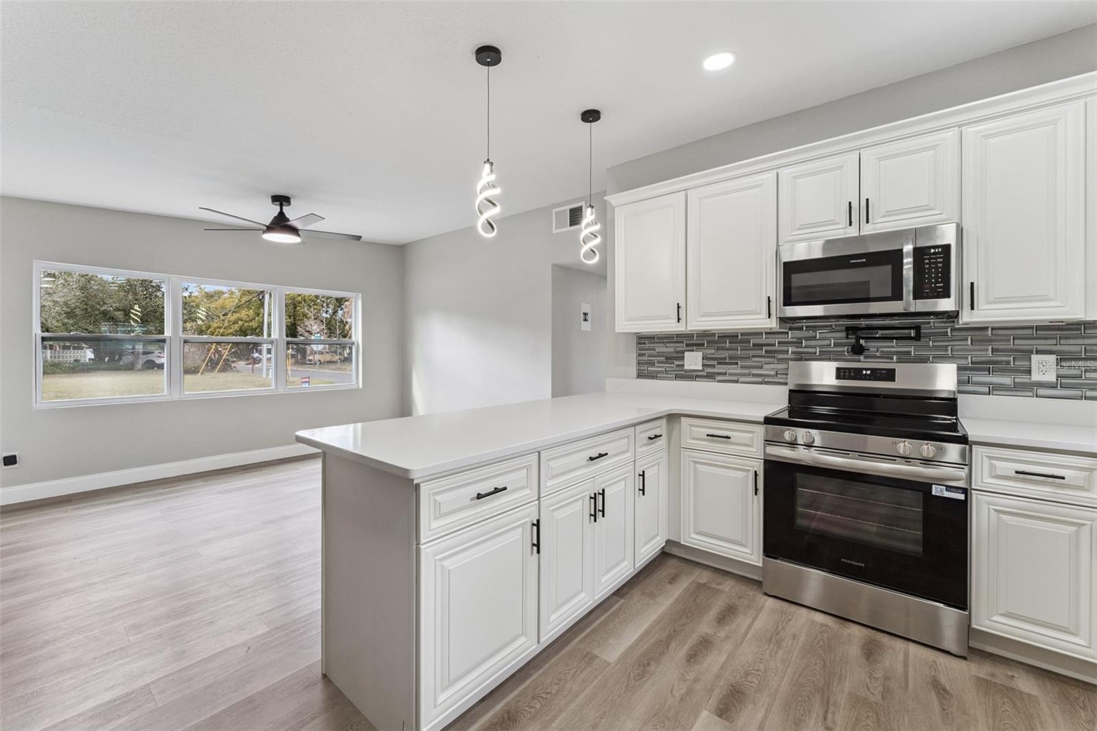 Image 5 of 47 For 5738 Yucatan Drive