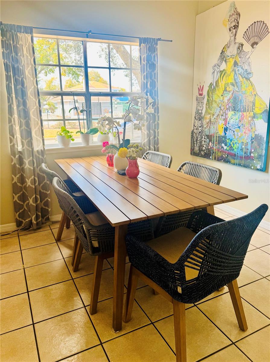 Image 2 of 23 For 1303 Dunhill Drive