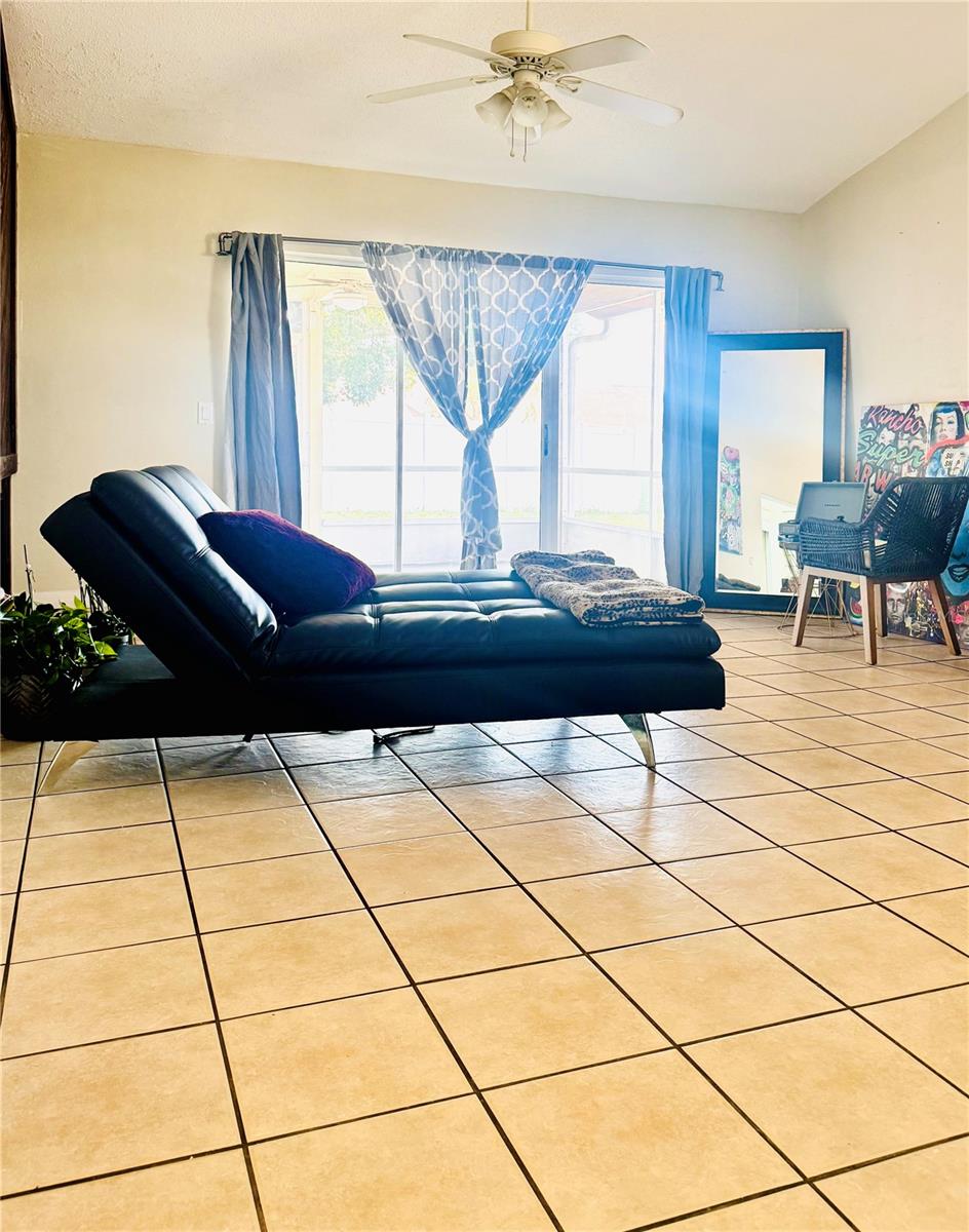 Image 3 of 23 For 1303 Dunhill Drive