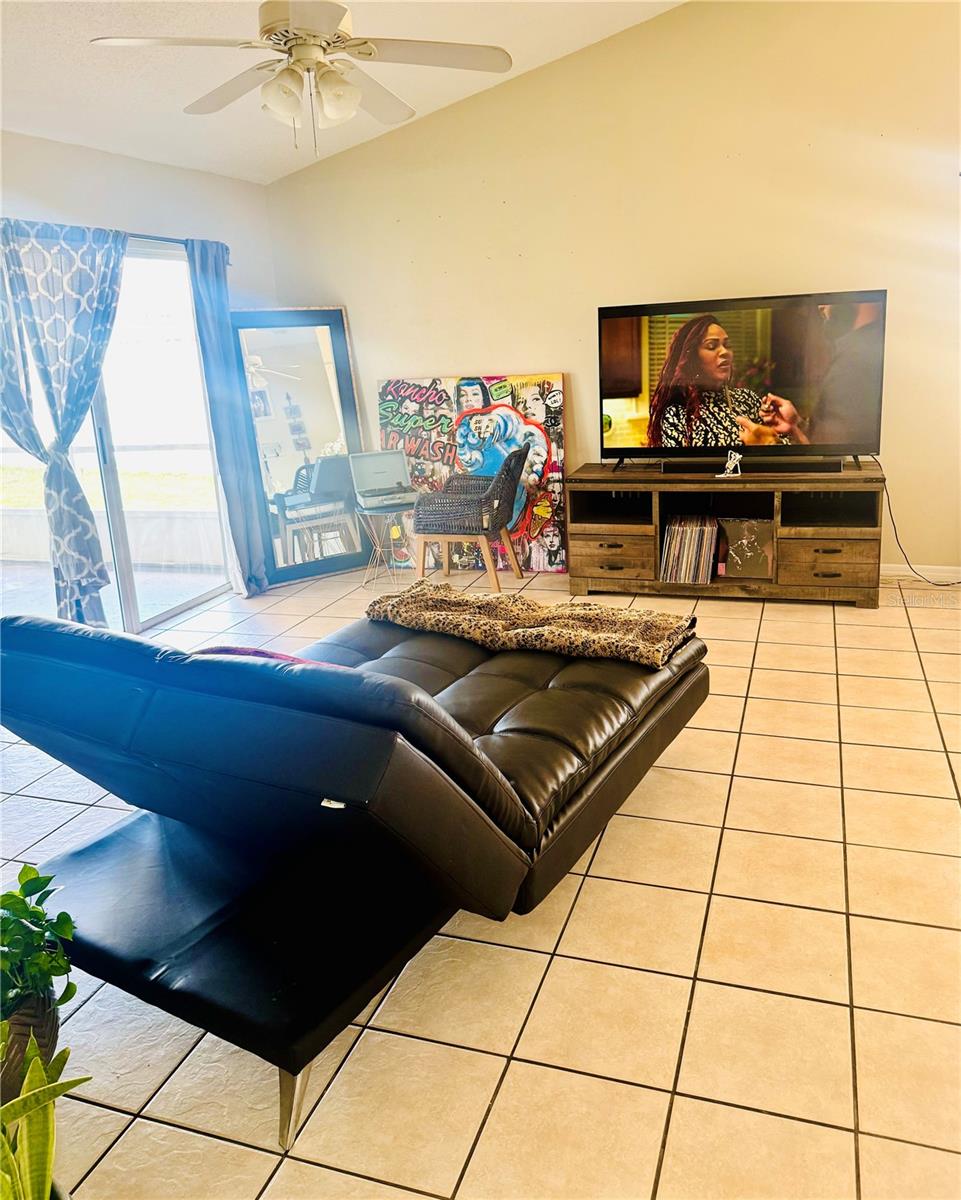 Image 5 of 23 For 1303 Dunhill Drive