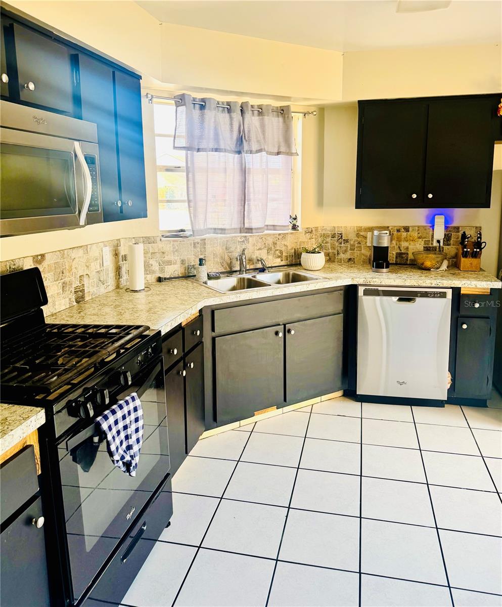 Image 7 of 23 For 1303 Dunhill Drive