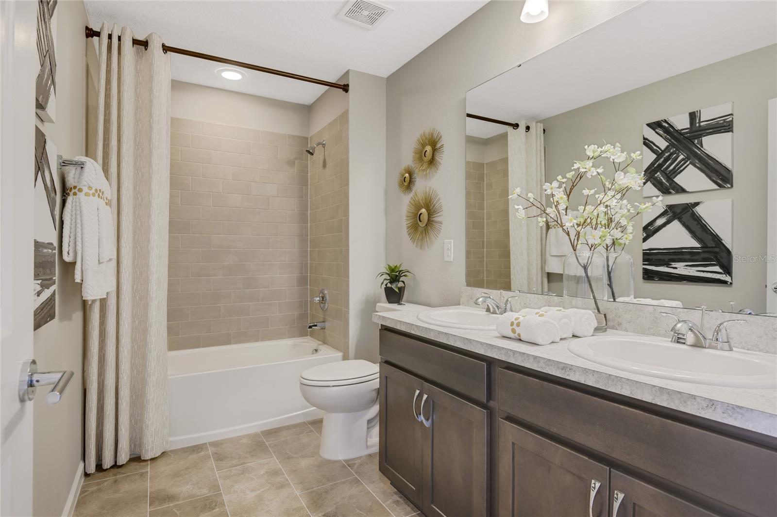 Image 14 of 21 For 3493 Macchi Avenue