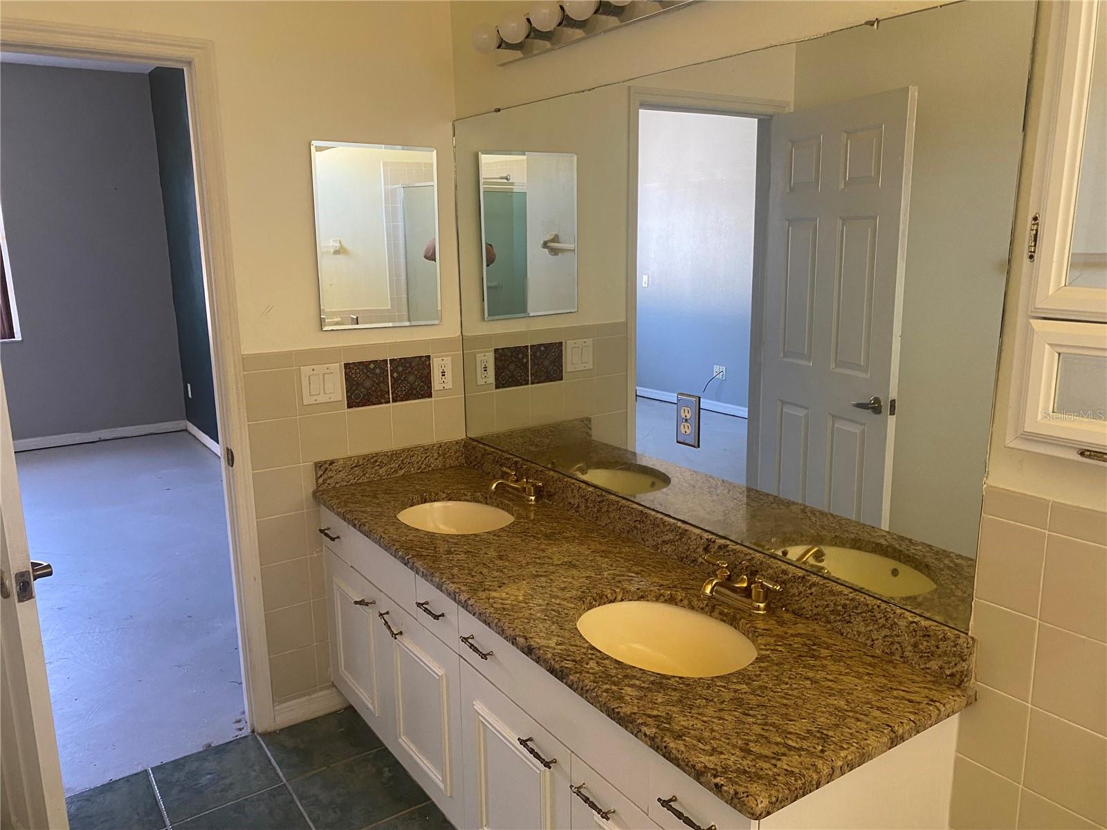 Image 13 of 27 For 2908 Eldiente Way