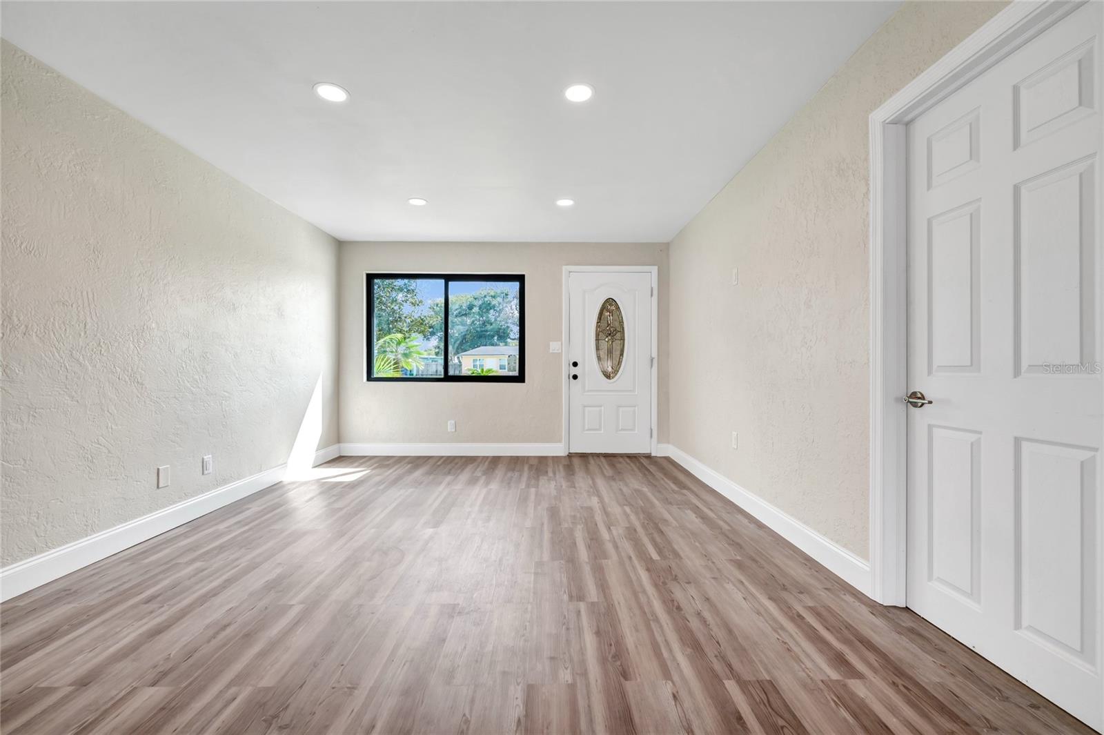 Image 10 of 26 For 66 Tropical Drive