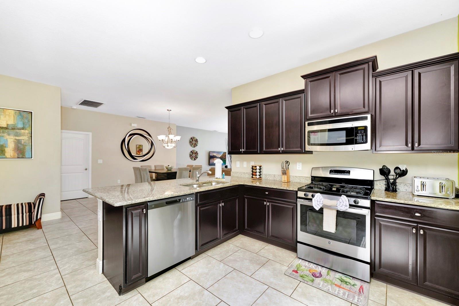 Image 6 of 24 For 4416 Acorn Court