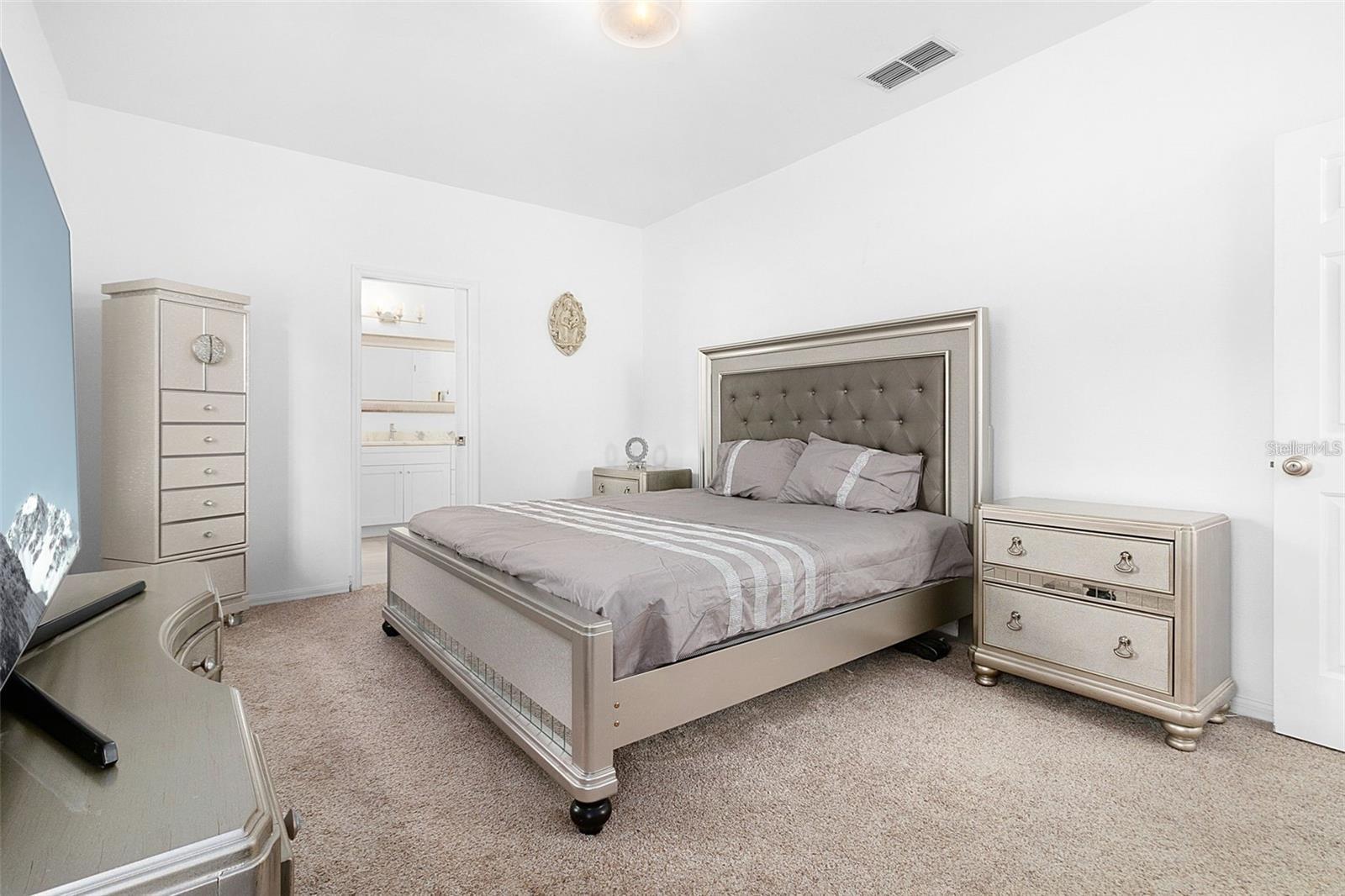 Image 32 of 41 For 205 Norfolk Place