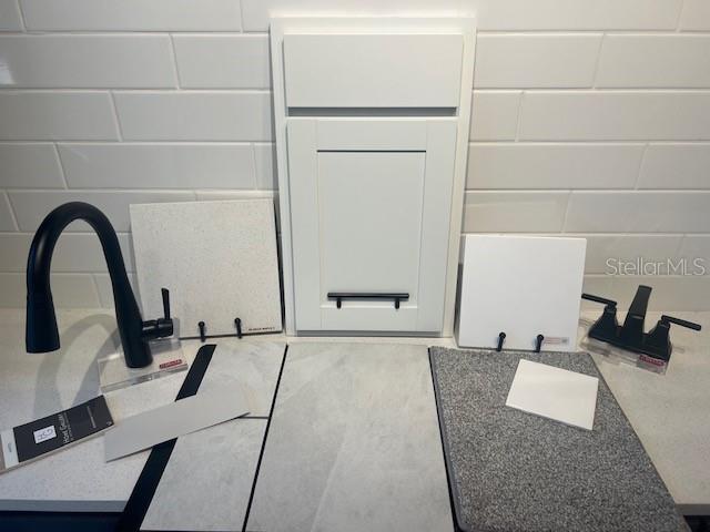 Image 2 of 21 For 164 Flag Lilly Lane