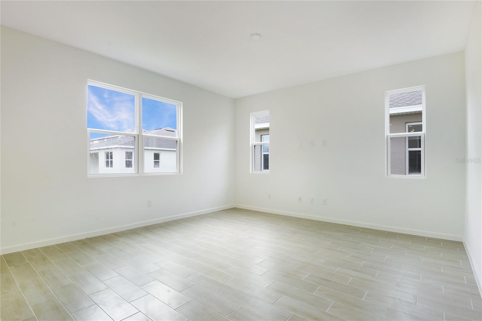 Image 10 of 20 For 334 Alexandrite Street