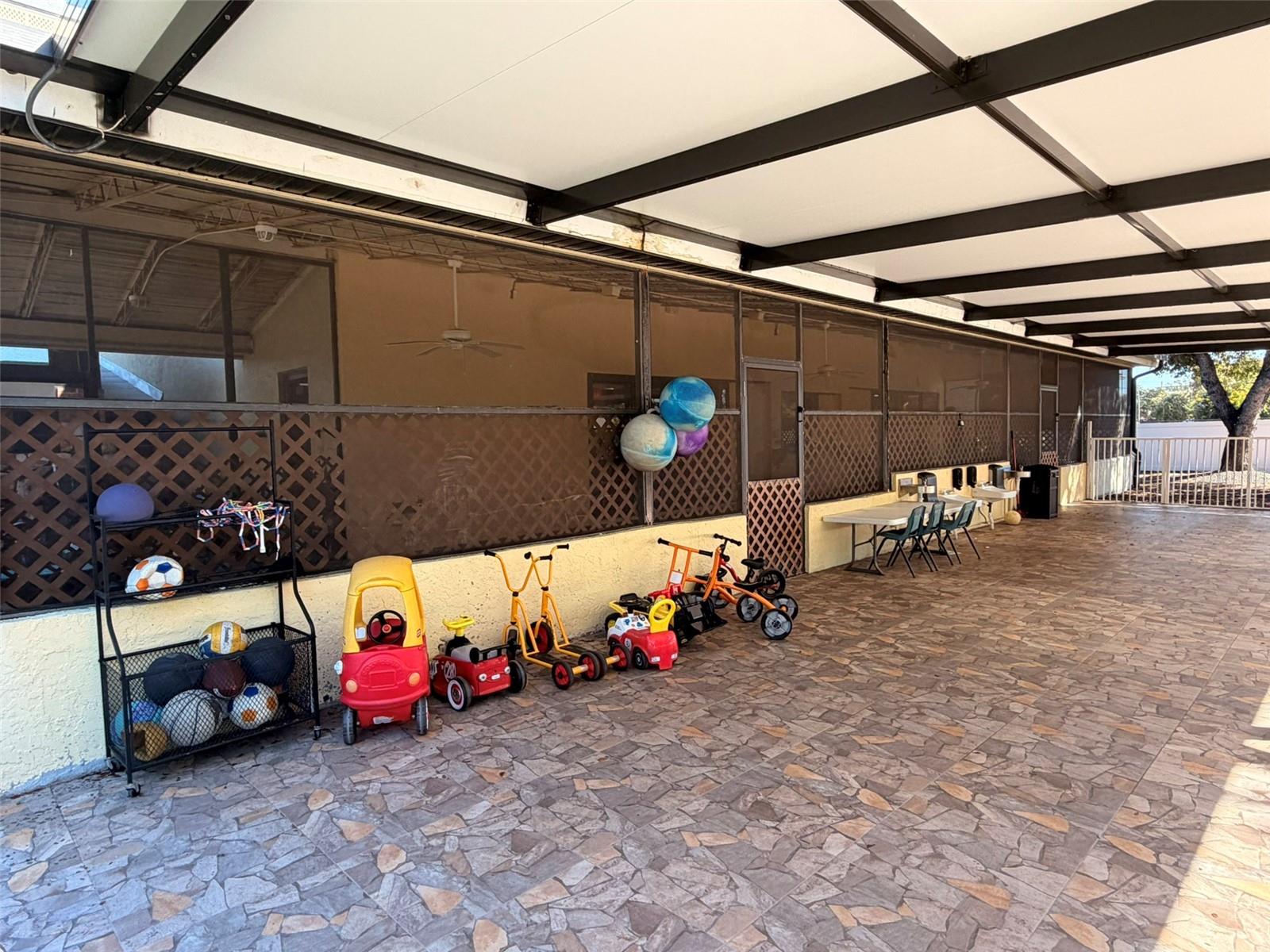 Image 19 of 28 For 13610 Learning Court