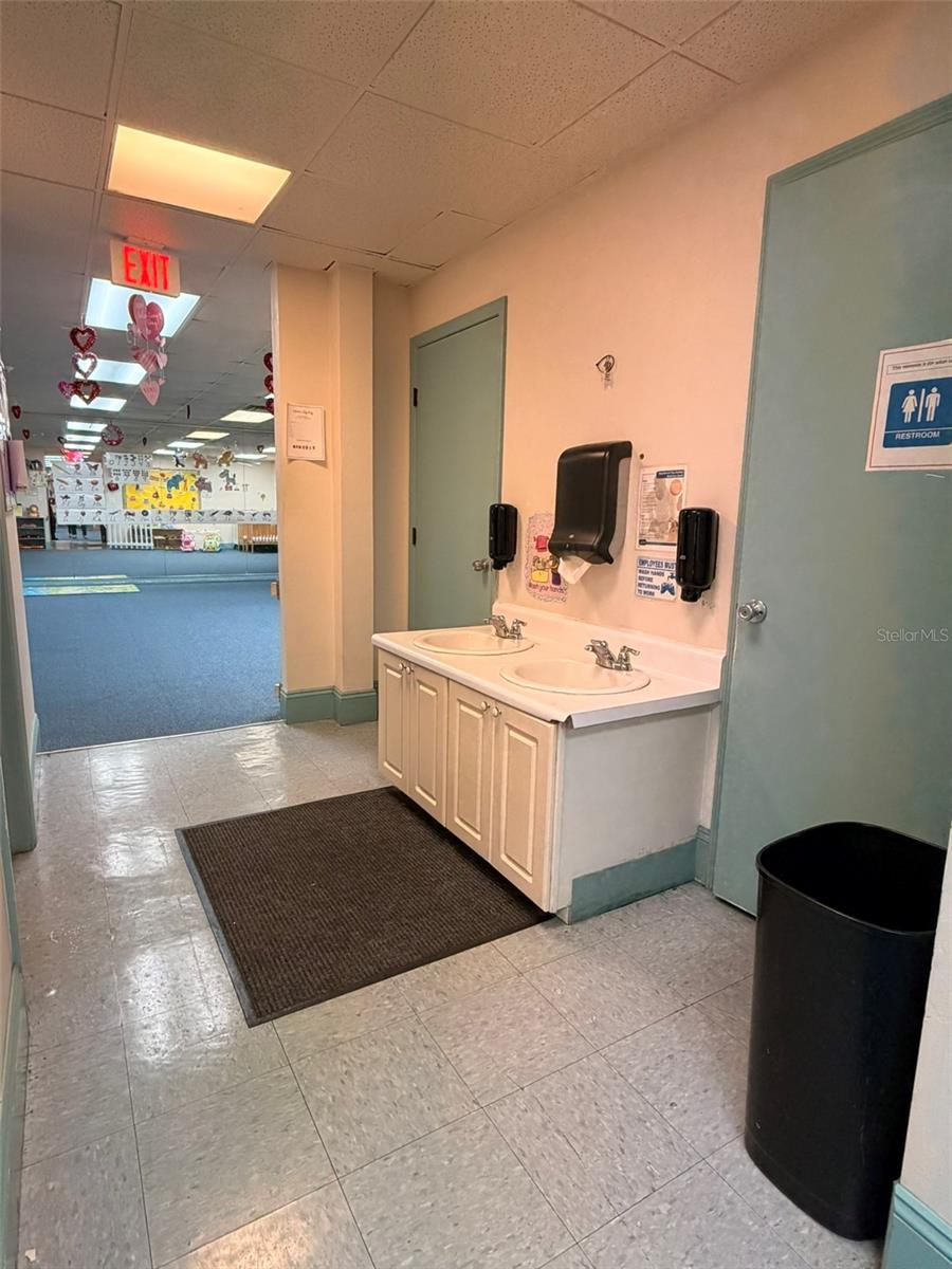 Image 20 of 28 For 13610 Learning Court