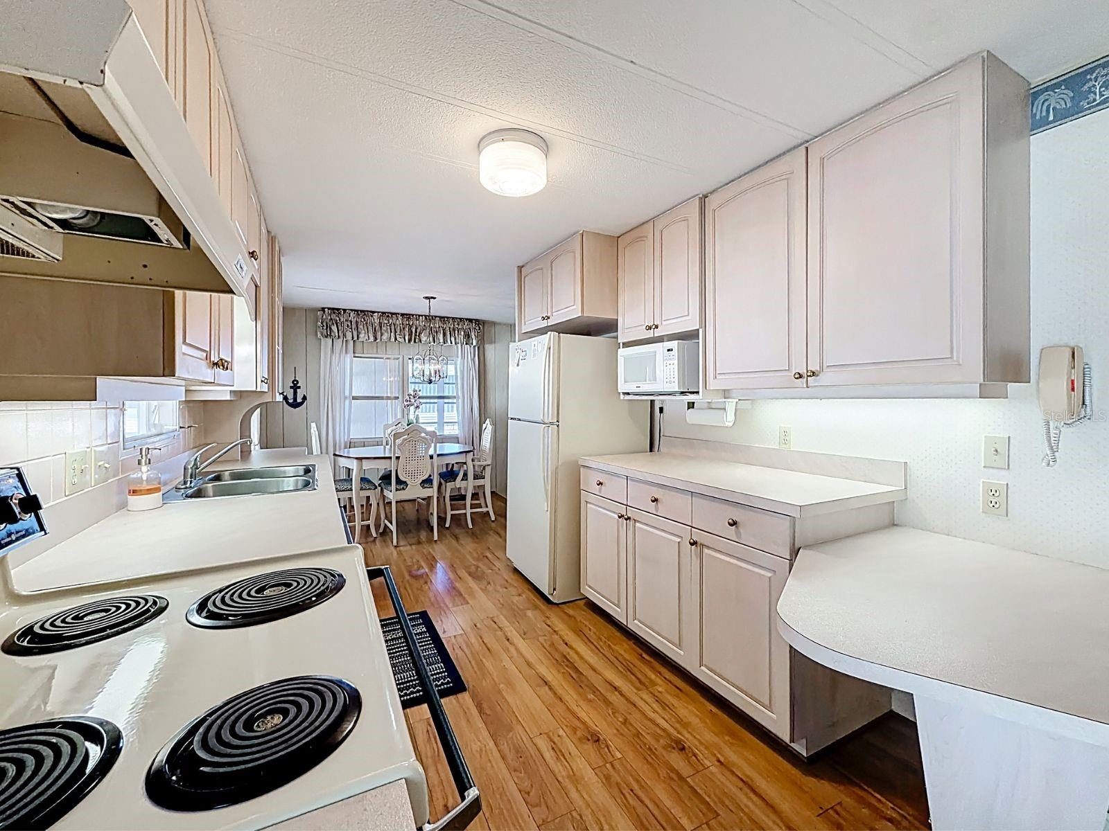 Image 11 of 23 For 1100 Belcher Road S 561