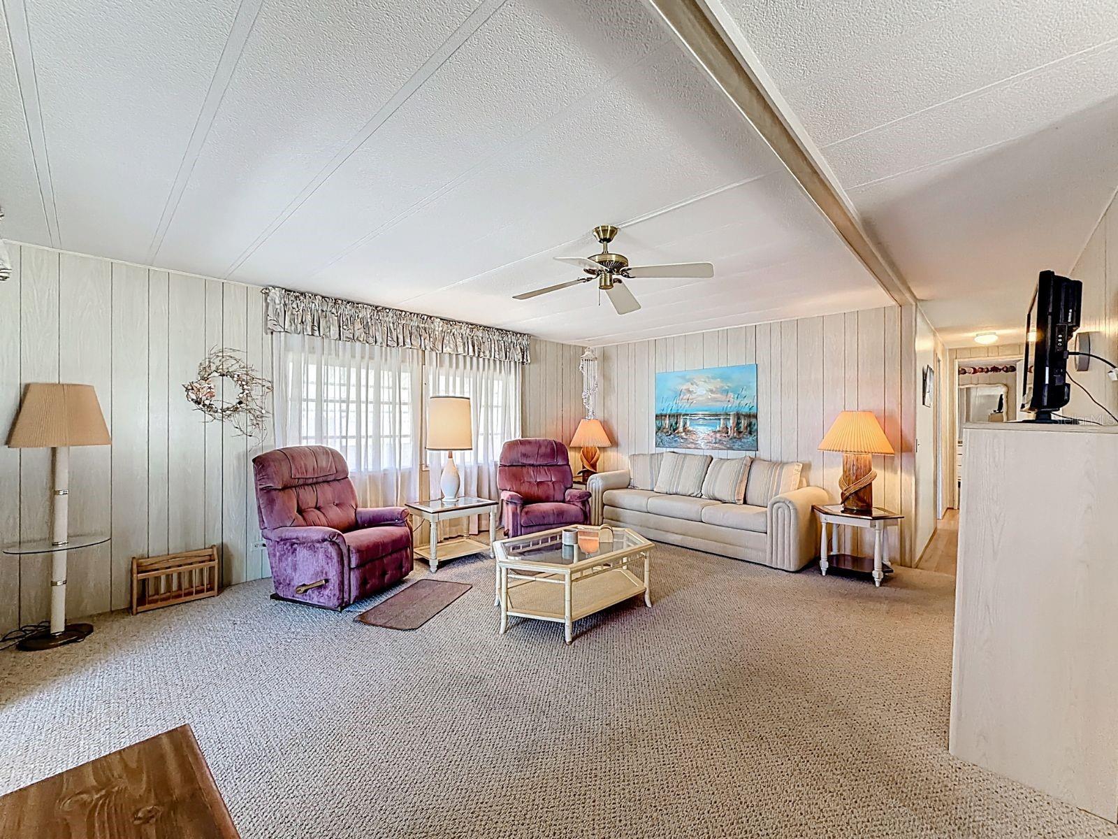 Image 4 of 23 For 1100 Belcher Road S 561