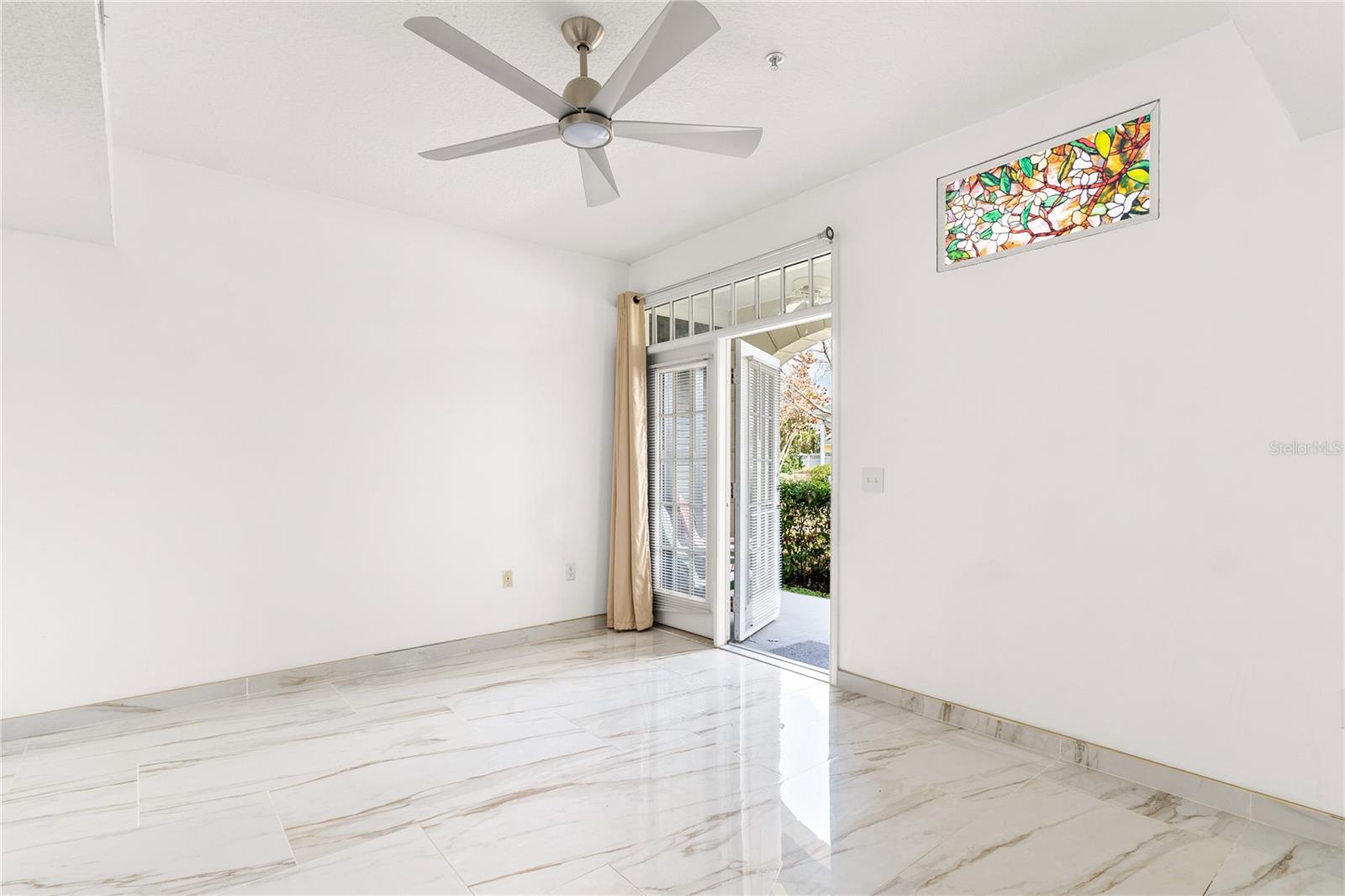 Image 21 of 21 For 239 Longview Avenue 112