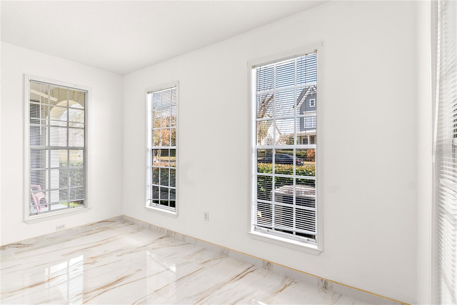 Image 4 of 21 For 239 Longview Avenue 112