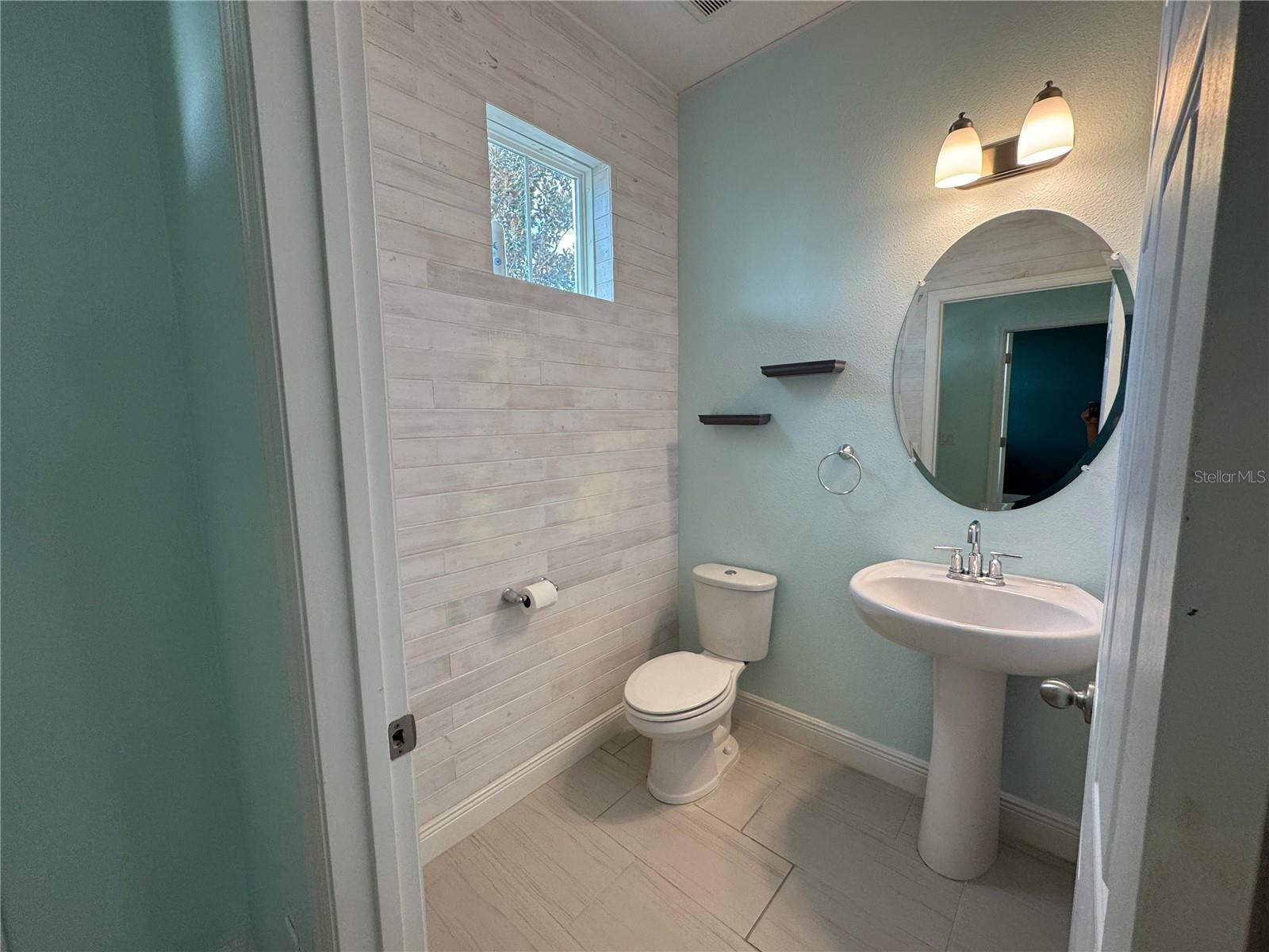 Image 6 of 40 For 9743 Amber Chestnut Way