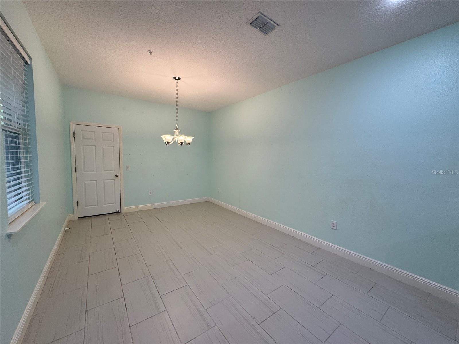 Image 8 of 40 For 9743 Amber Chestnut Way