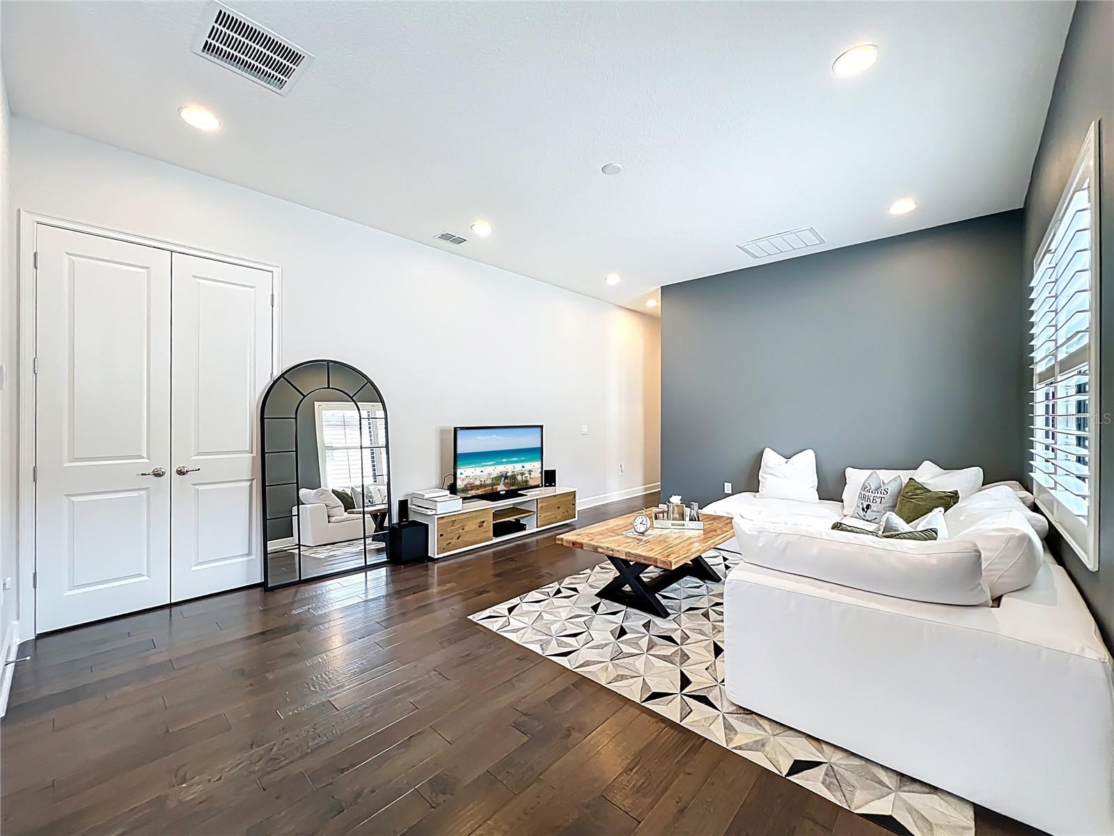 Image 52 of 93 For 8358 Via Vittoria Way