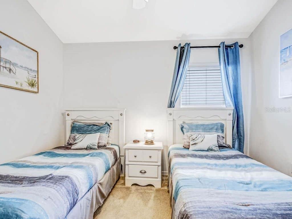 Image 17 of 26 For 321 Bridgewater Drive