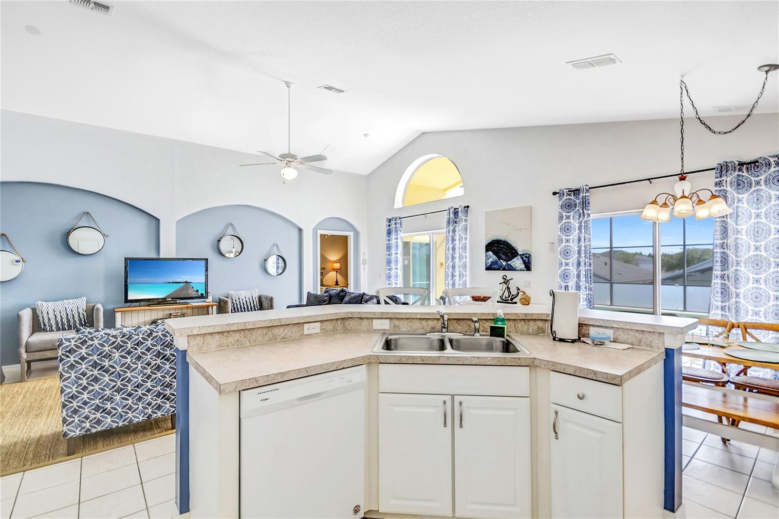 Image 5 of 26 For 321 Bridgewater Drive