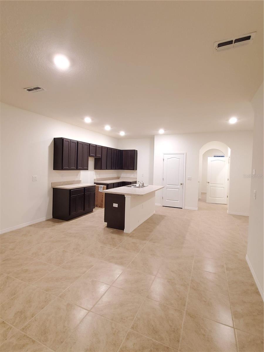 Image 4 of 12 For 366 Feltrim Reserve Boulevard