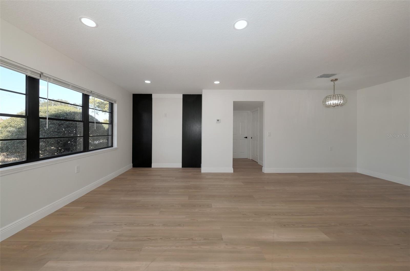 Image 17 of 47 For 2508 Oak Street