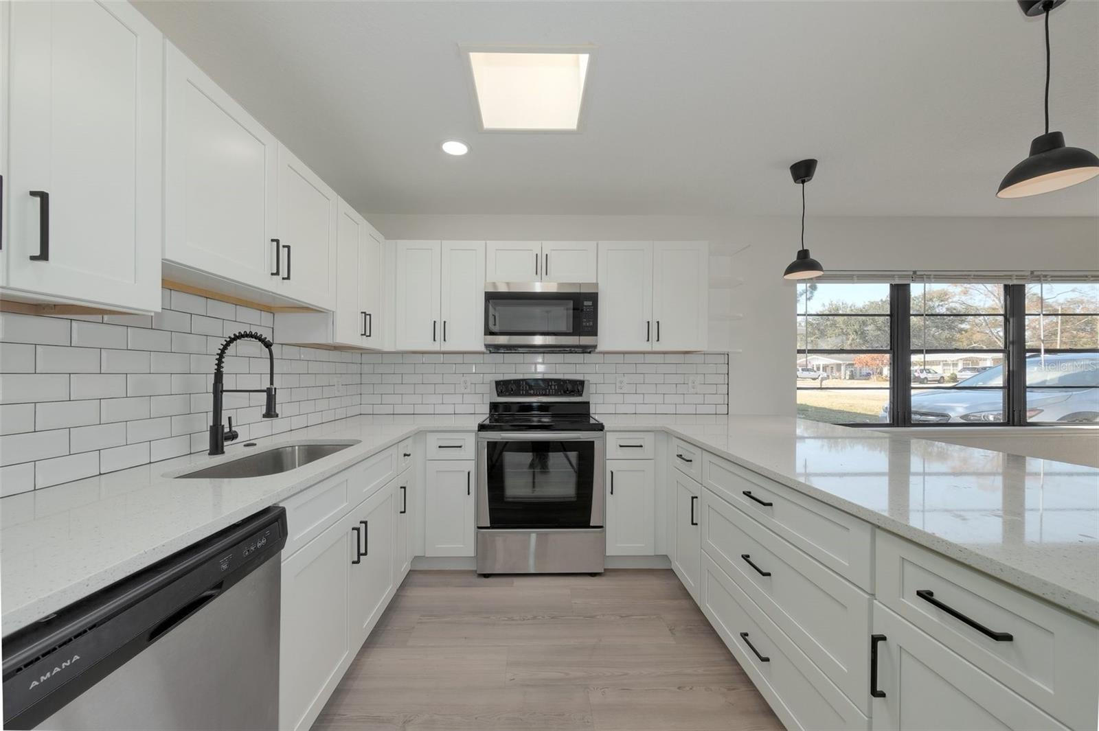 Image 3 of 47 For 2508 Oak Street