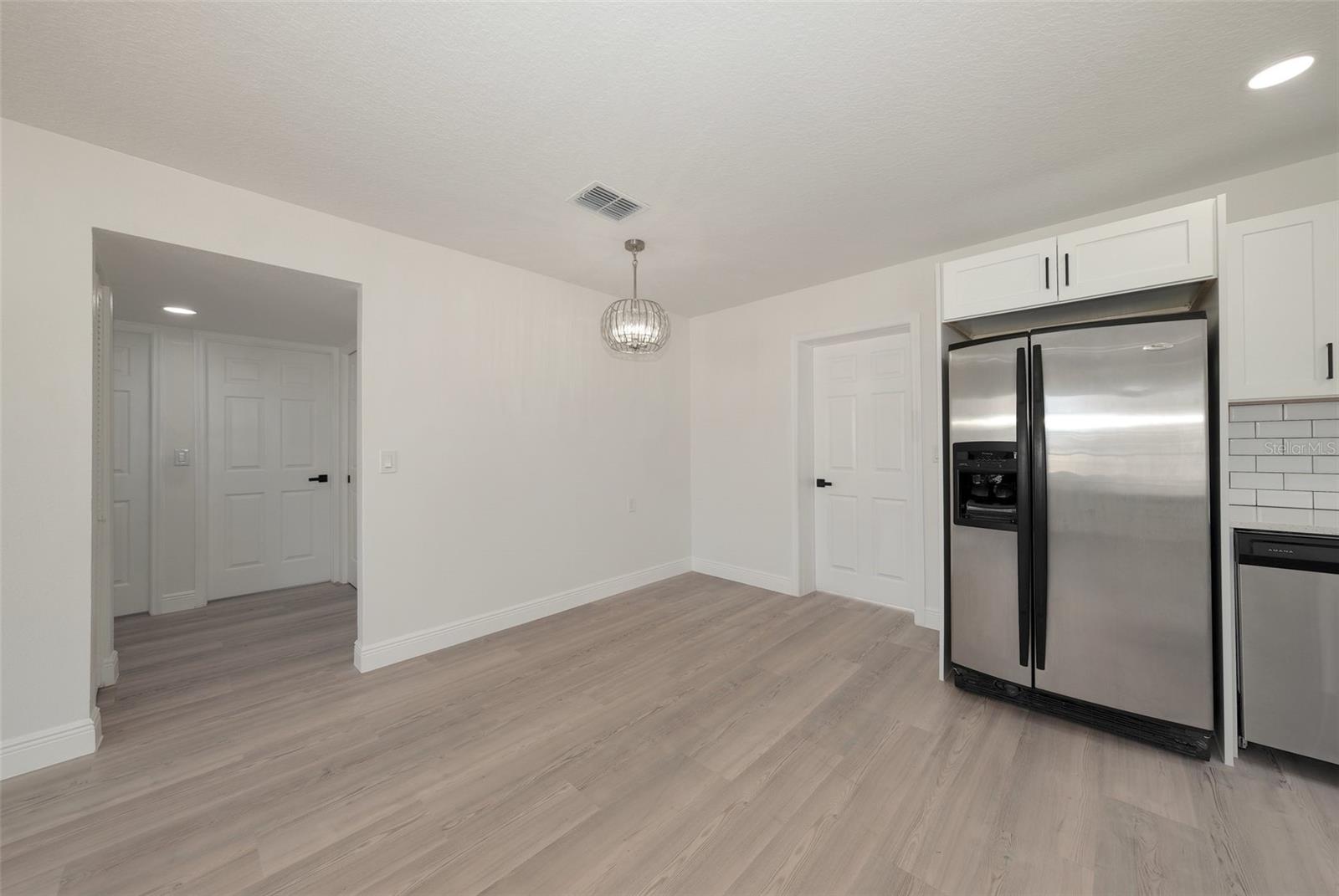 Image 9 of 47 For 2508 Oak Street