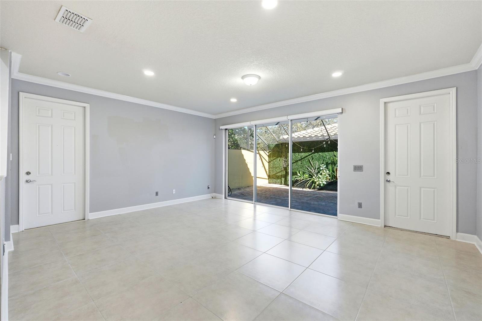 Image 13 of 37 For 12061 Breda Lane