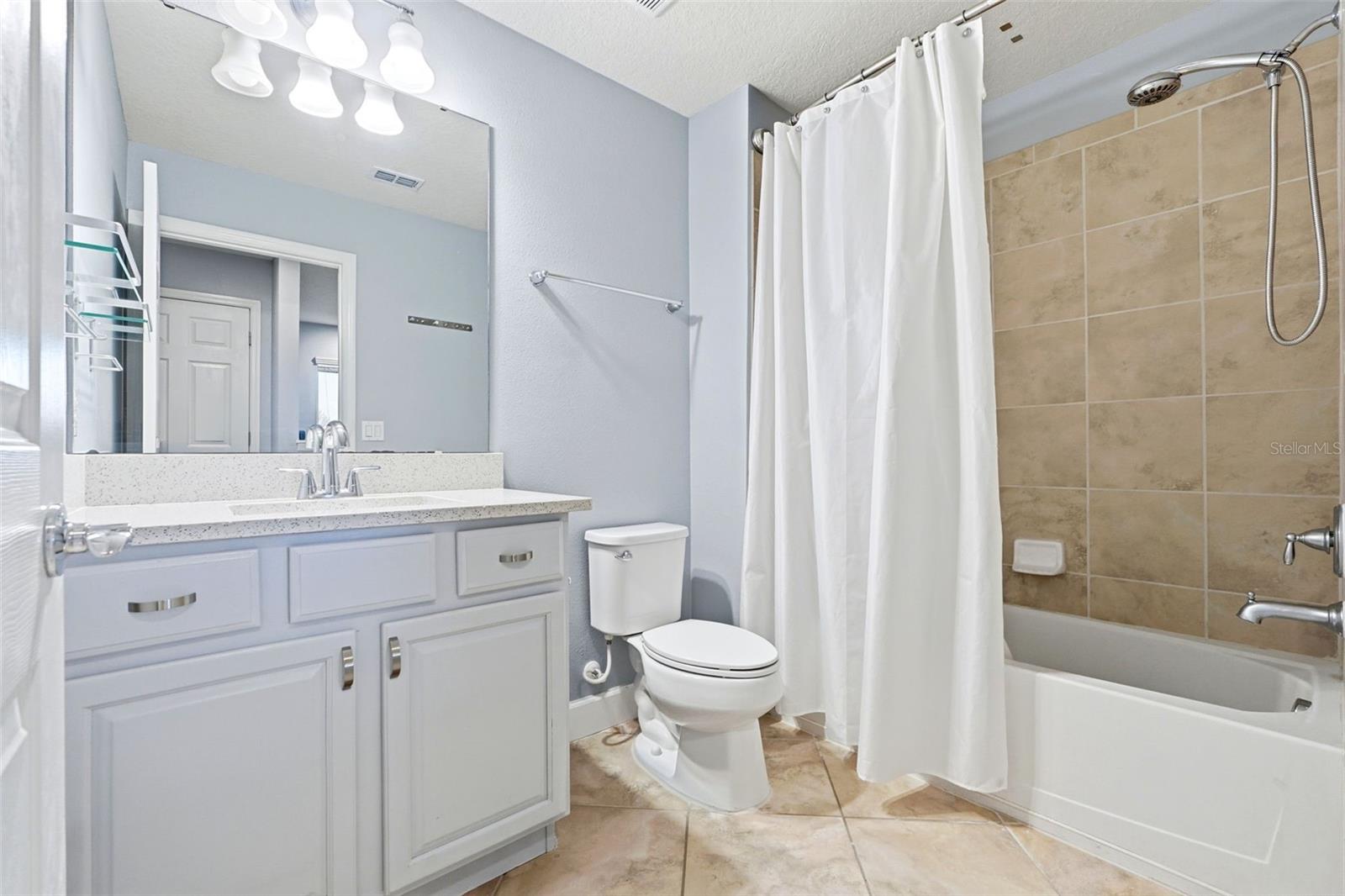 Image 30 of 37 For 12061 Breda Lane