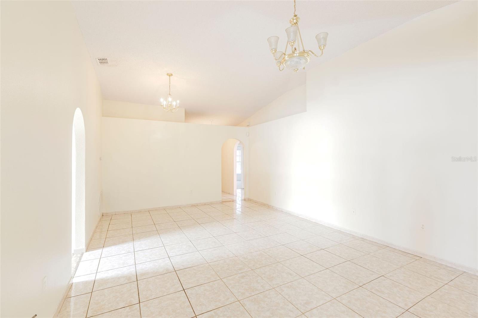 Image 6 of 35 For 5030 Silver Thistle Lane