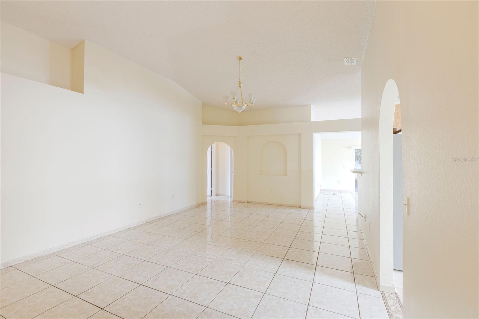 Image 7 of 35 For 5030 Silver Thistle Lane