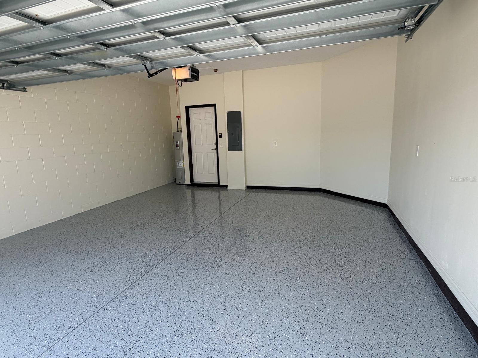 Image 4 of 21 For 1854 Overcup Ave.