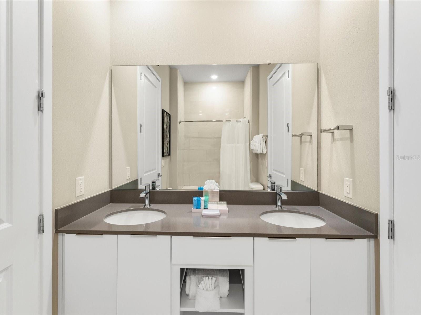 Image 37 of 63 For 7740 Sandy Ridge Drive 122