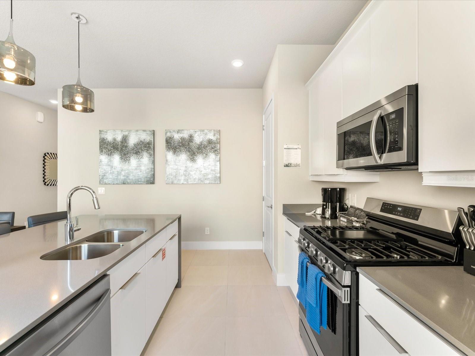 Image 7 of 63 For 7740 Sandy Ridge Drive 122