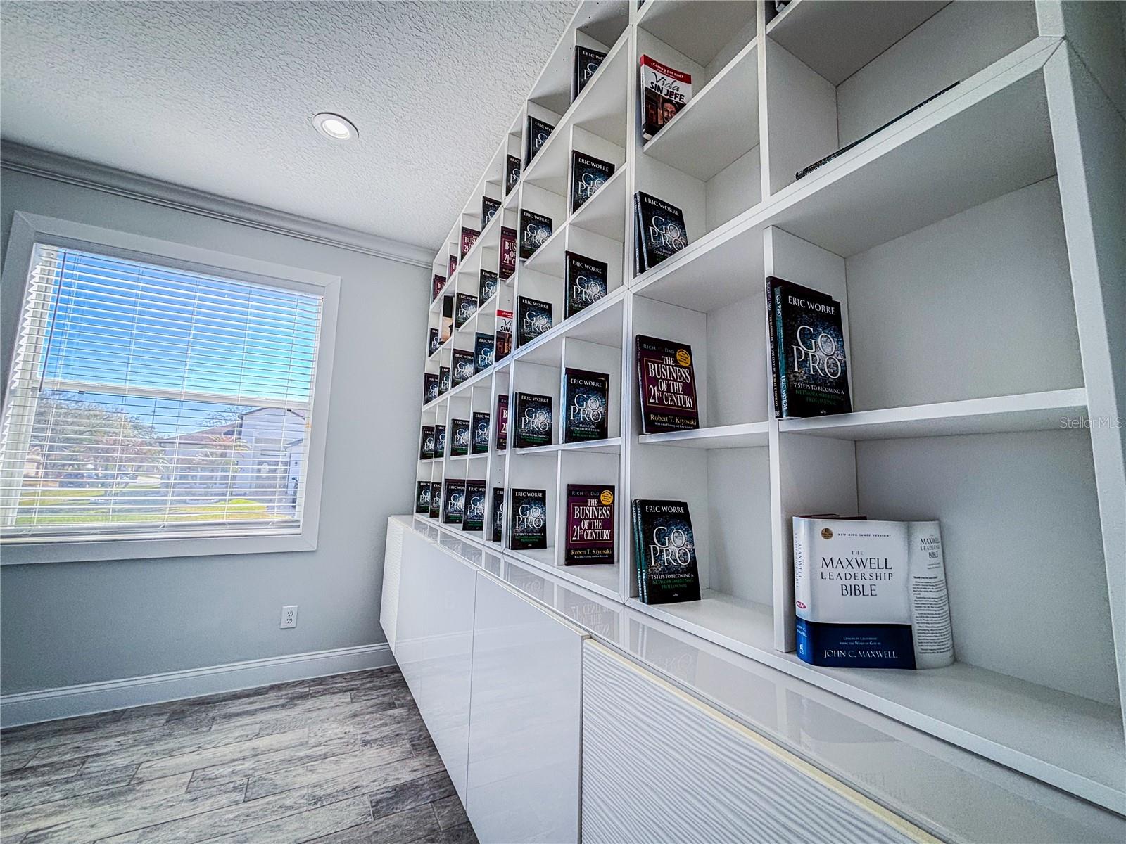 Image 33 of 41 For 13546 Tetherline Trail