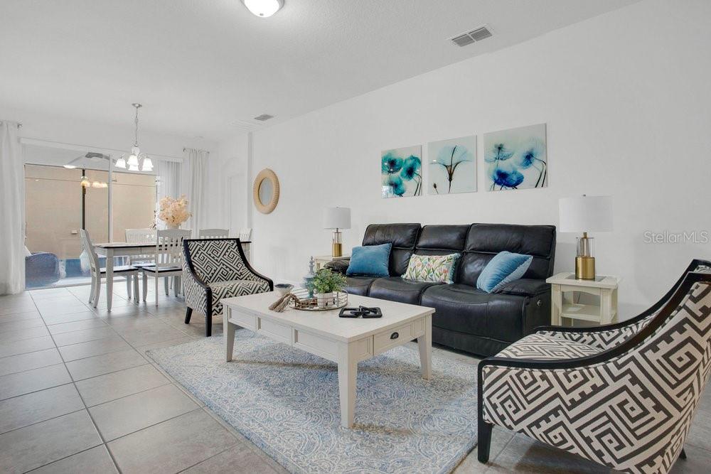 Listing photo id 8 for 2009 Napoli Drive