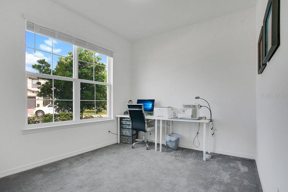 Listing photo id 17 for 2009 Napoli Drive