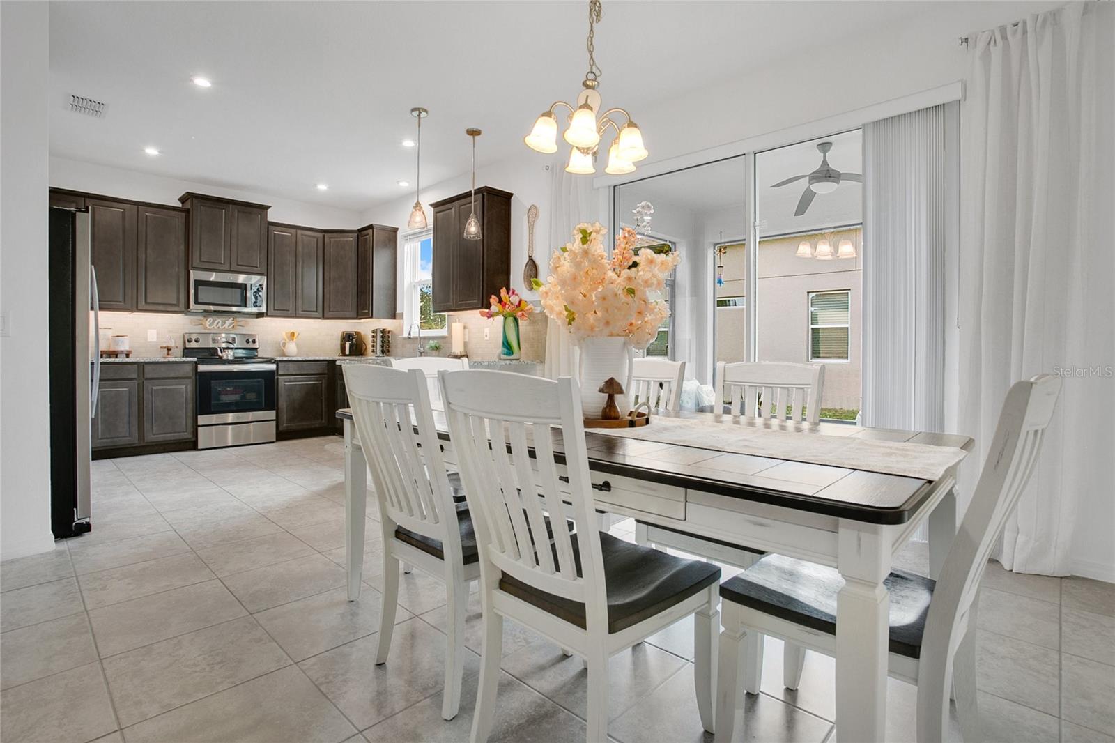 Listing photo id 6 for 2009 Napoli Drive