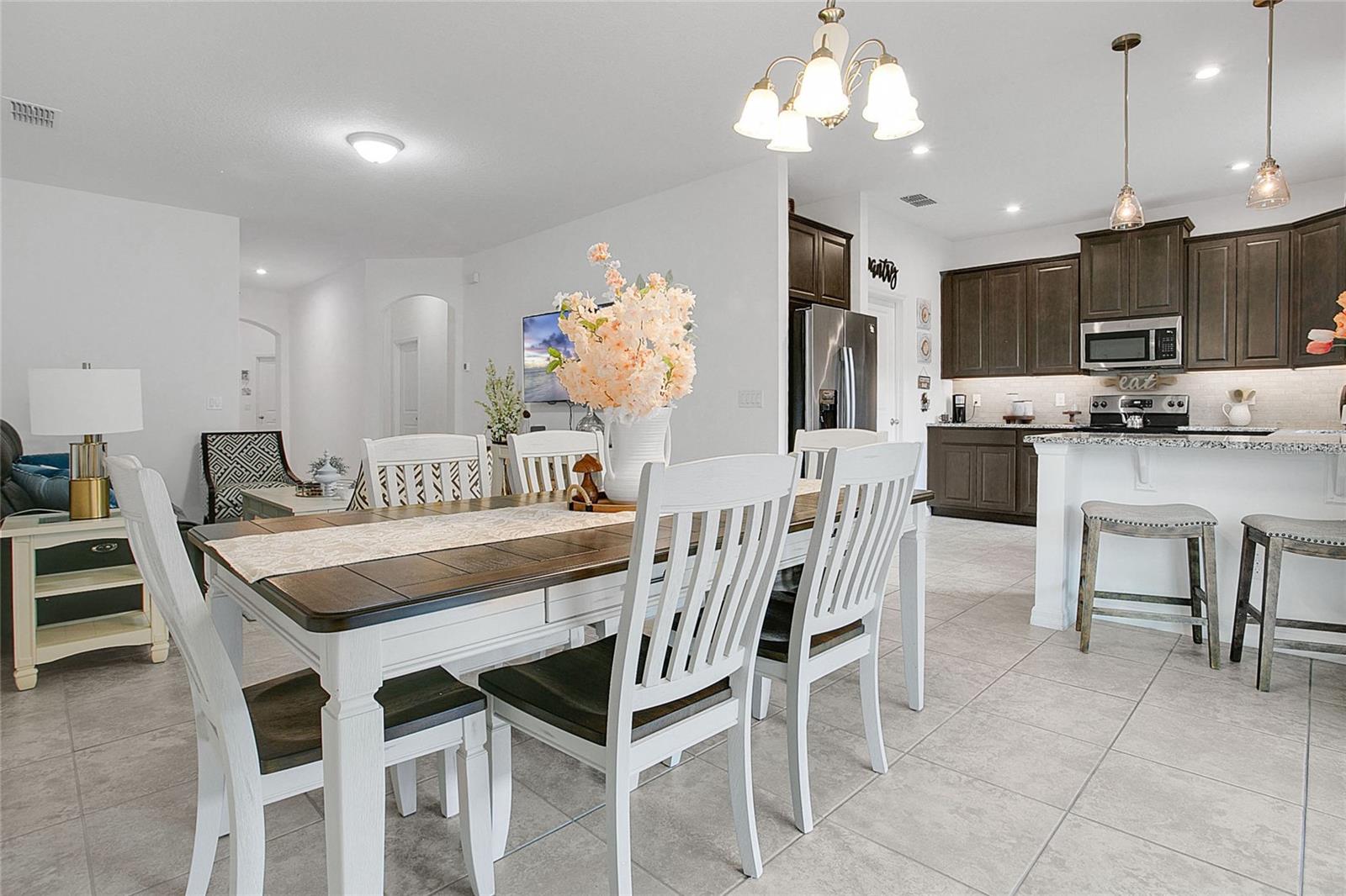 Listing photo id 7 for 2009 Napoli Drive