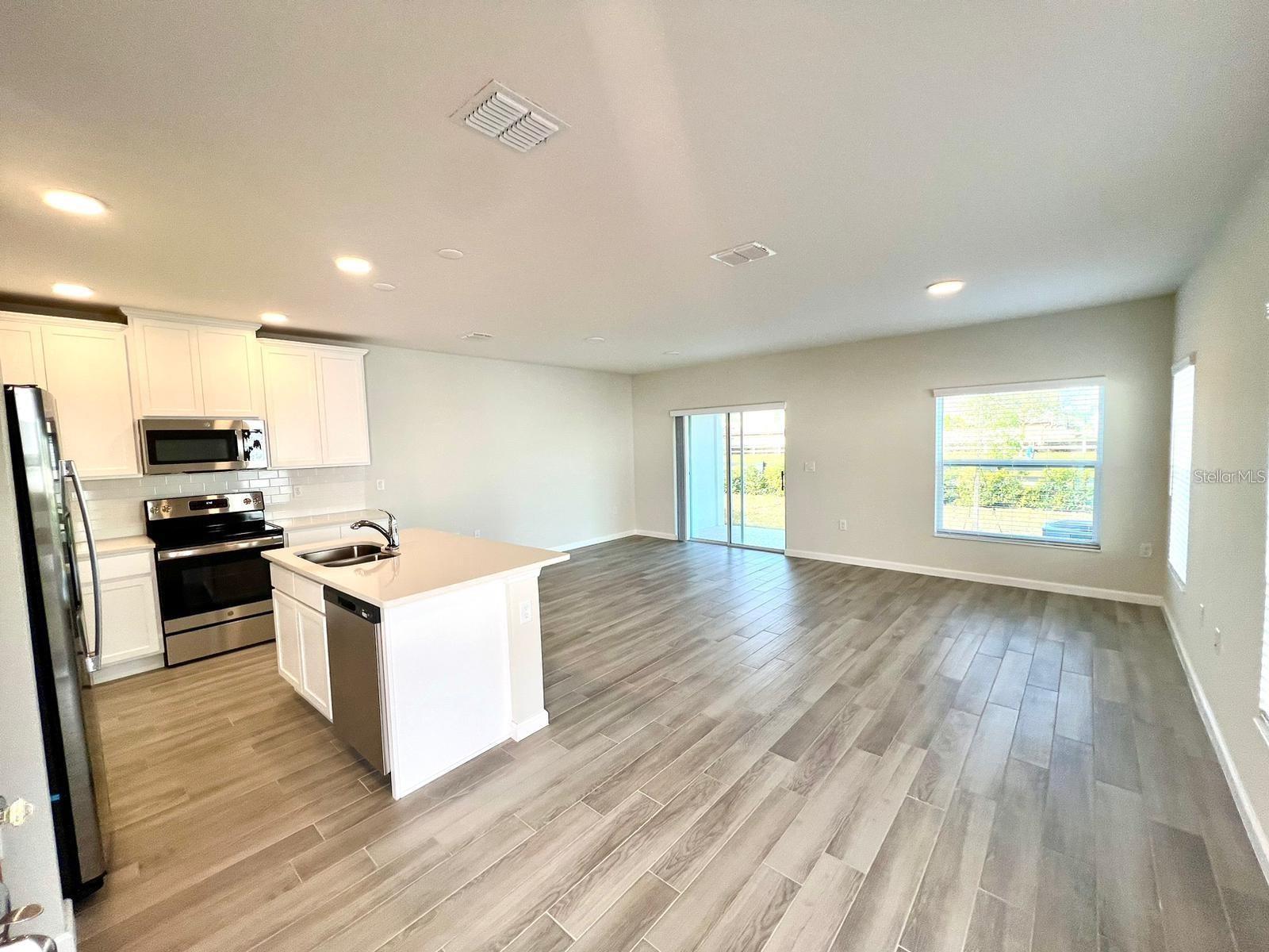 Image 7 of 21 For 2778 Narcoossee Commons Way