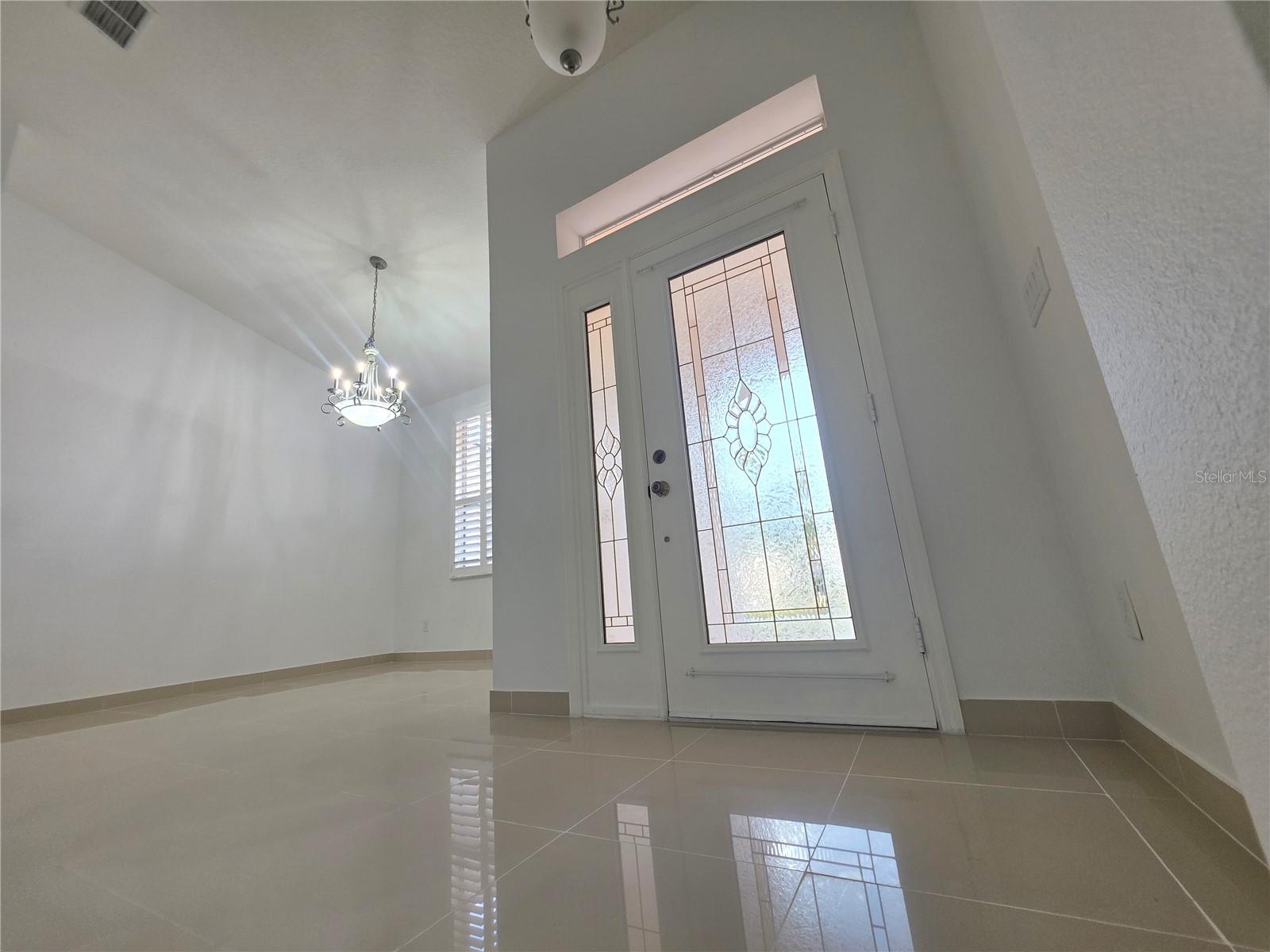 Listing photo id 17 for 13344 Rosemeade Cove