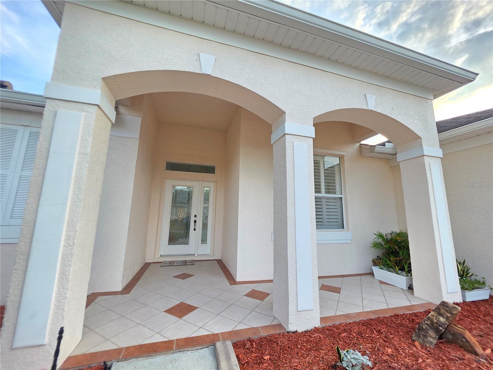 Listing photo id 1 for 13344 Rosemeade Cove