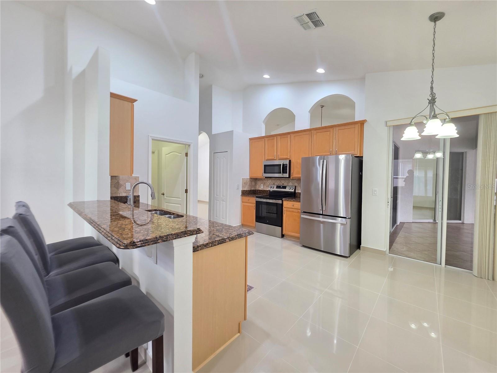 Listing photo id 32 for 13344 Rosemeade Cove