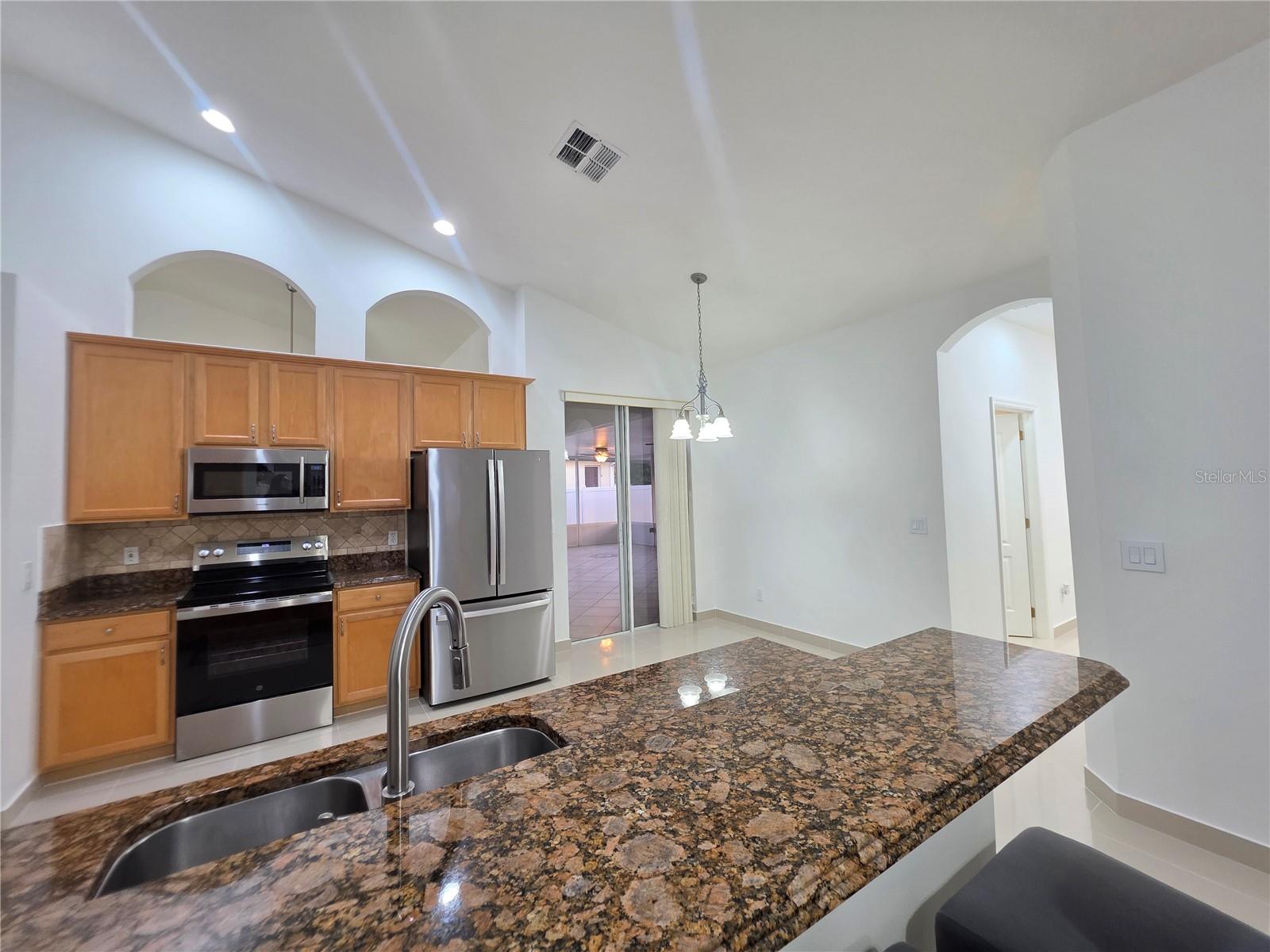 Listing photo id 35 for 13344 Rosemeade Cove