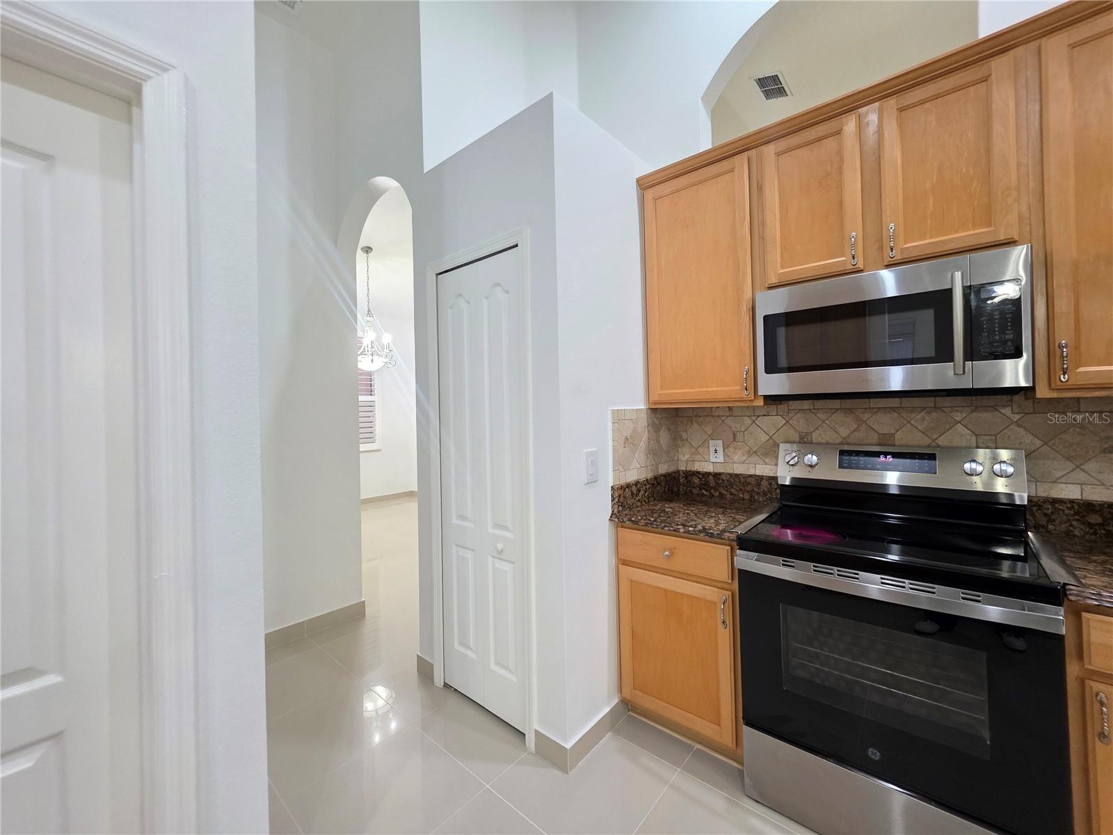 Listing photo id 36 for 13344 Rosemeade Cove