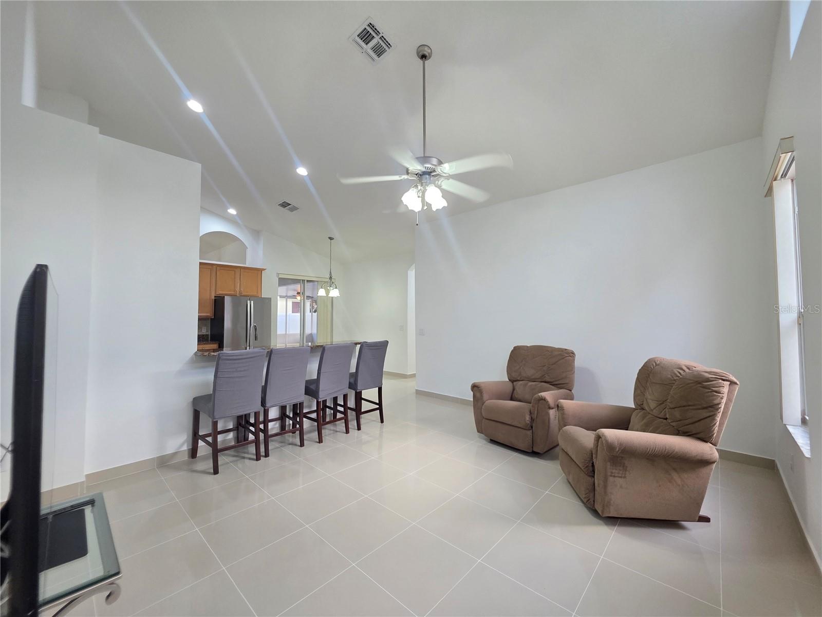 Listing photo id 37 for 13344 Rosemeade Cove