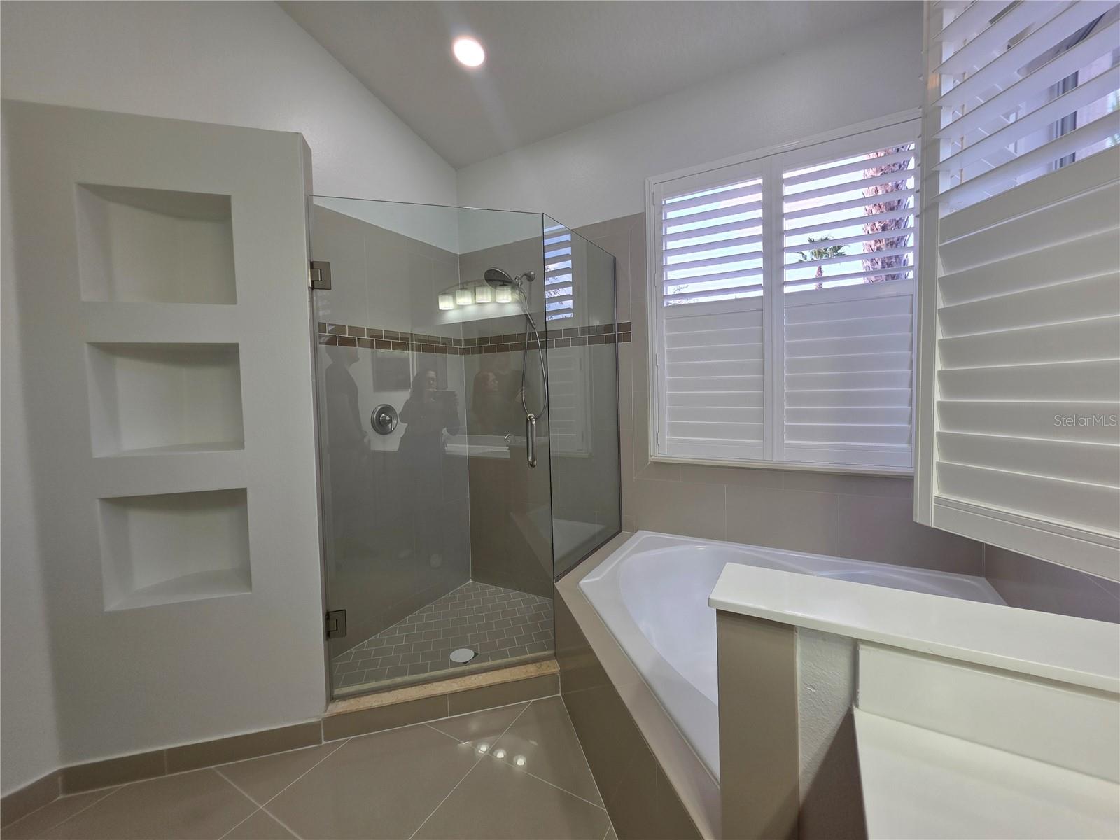 Listing photo id 40 for 13344 Rosemeade Cove